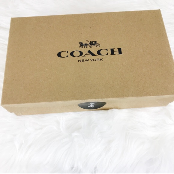 COACH NWT Blushed Nude Corner Zip Wristlet - Picture 8 of 8